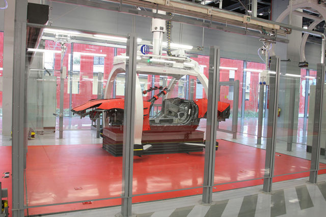 Peering Inside Ferrari Plant (35 pics)