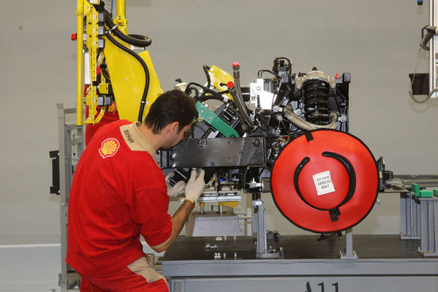 Peering Inside Ferrari Plant (35 pics)