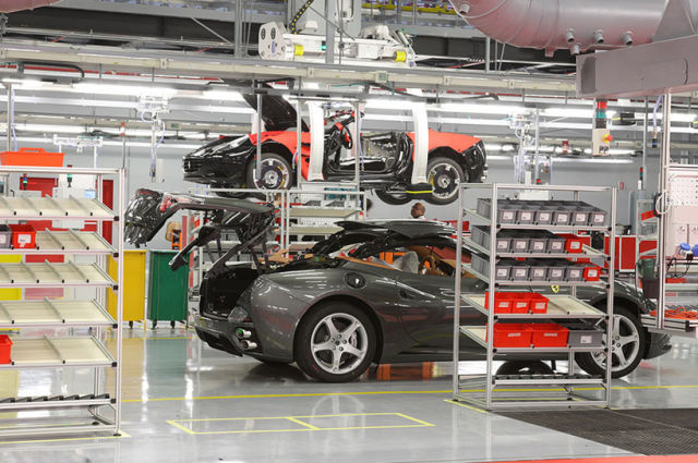 Peering Inside Ferrari Plant (35 pics)