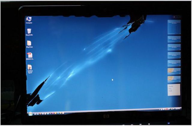 Smashed Laptops (19 pics)