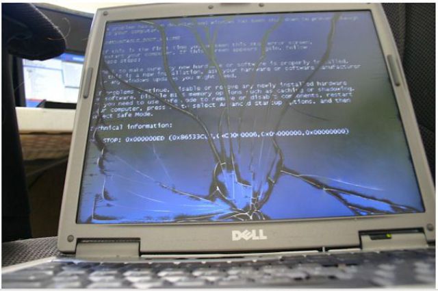 Smashed Laptops (19 pics) - Izismile.com