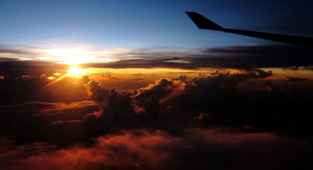 Heaven out of the Airplane Window (5 pics)