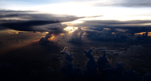 Heaven out of the Airplane Window (5 pics)