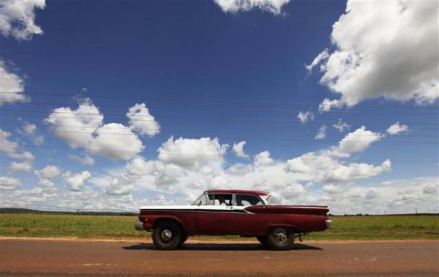 Take a Vintage Ride in Cuba (32 pics)