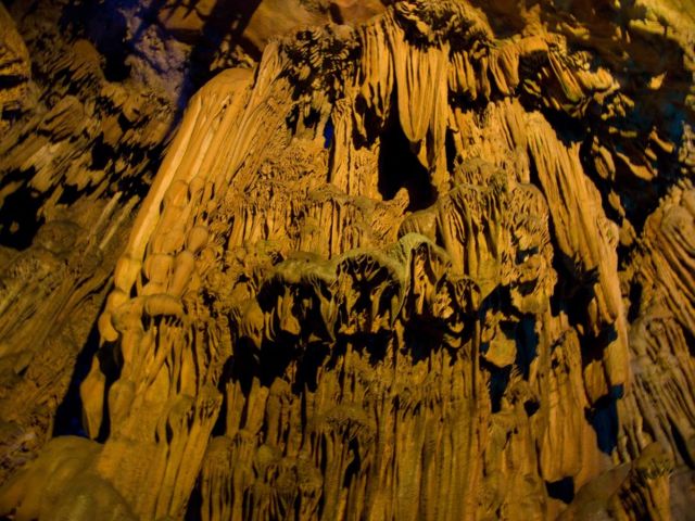 The Brilliant Reed Flute Cave (33 pics)