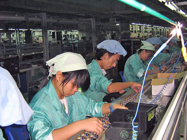 Slaves at Chinese Factory That Produces for Microsoft (17 pics)