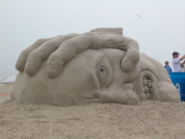 OMG! The Best Sand Sculptures Ever!!! (34 pics)