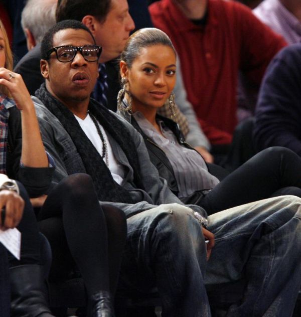 Celebrities Are Sports Fans Too (40 pics)