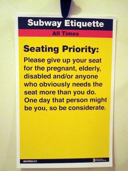 How to Behave in New York Subway (9 pics)
