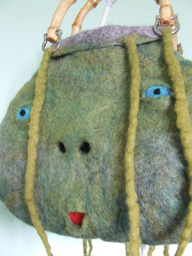 Felted Monster Bags (13 pics)