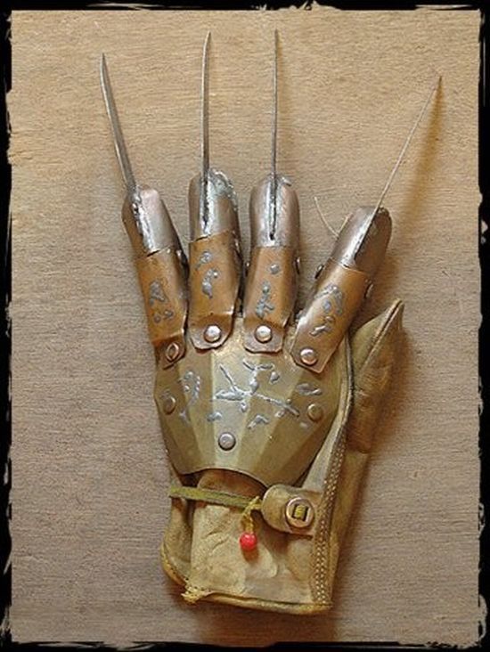 Freddy Krueger’s Glove He Wore in A Nightmare on Elm Street II (18 pics ...