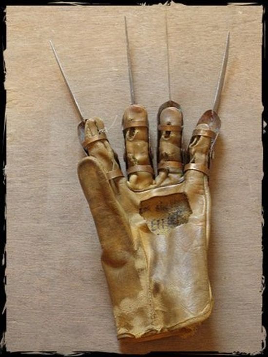 Freddy Krueger’s Glove He Wore in A Nightmare on Elm Street II (18 pics ...