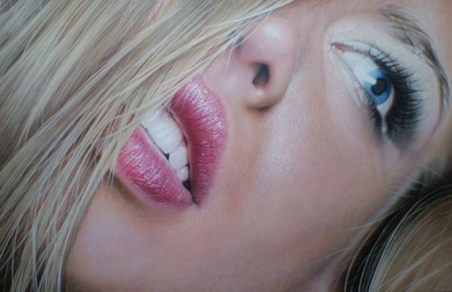 Hyper Realistic Human Portraits (14 pics)