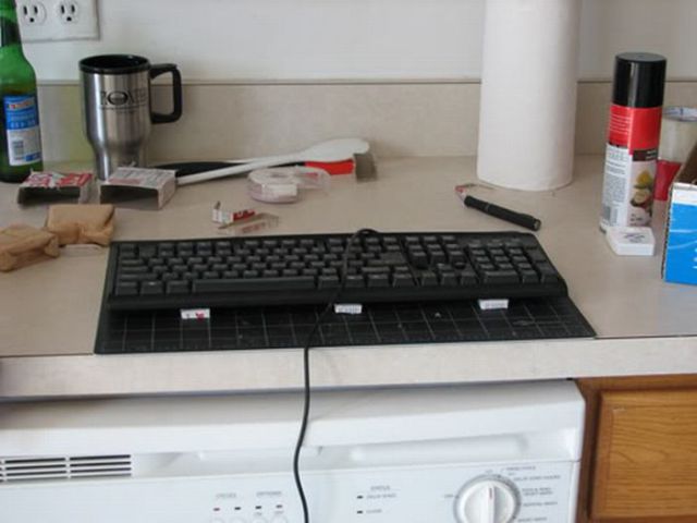 Office Keyboard Joke (20 pics)