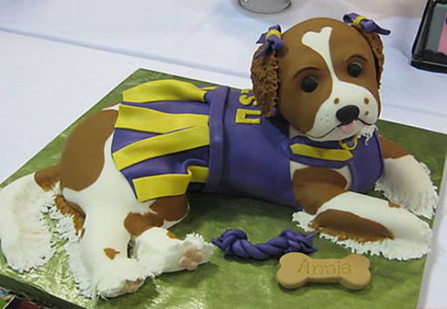 Cool Cakes in the Form of Dogs (12 pics)