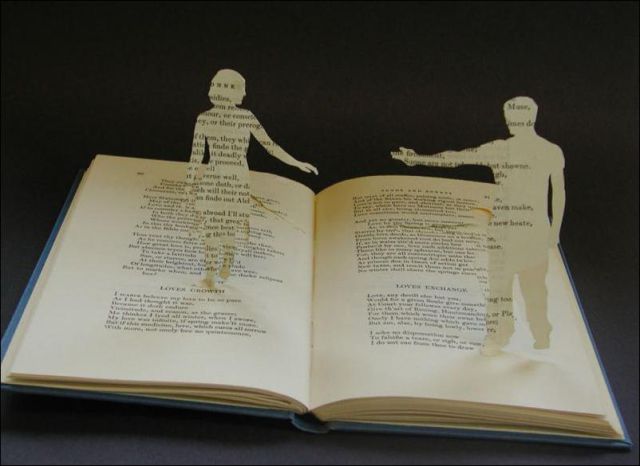 Book Sculptures (22 pics)