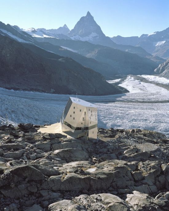 A Quiet Place in the Middle of Nowhere (9 pics)