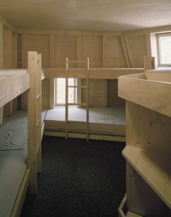 A Quiet Place in the Middle of Nowhere (9 pics)