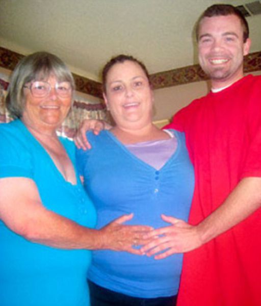 72-Year-Old Grandmother Has a 26-Year-Old Lover…. Her Grandson! (3 pics)