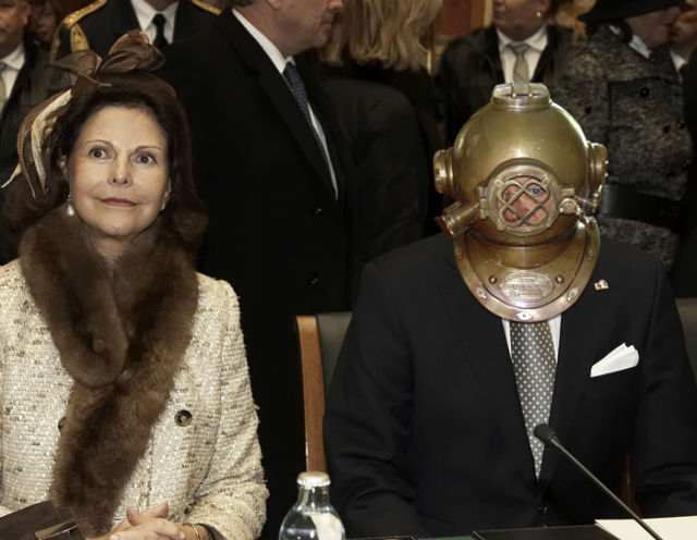Swedish King who Loves Silly Hats (22 pics)