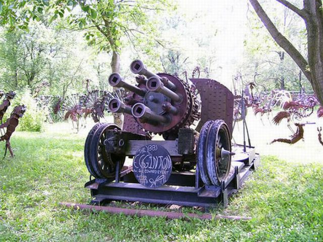 Park Full of Awesome Steampunk Sculptures (23 pics)