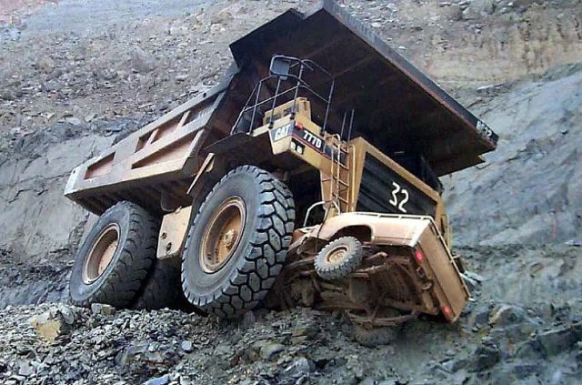 Dangerous Work in a Quarry(19 pics)