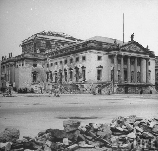 Post-war Berlin (30 pics)