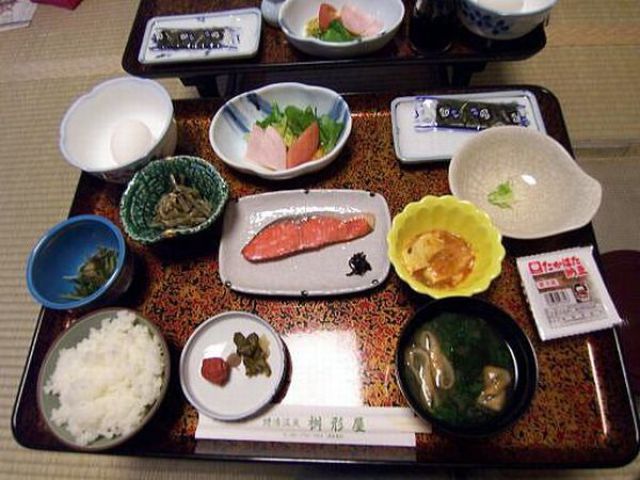 Japanese Business Lunch (17 pics)