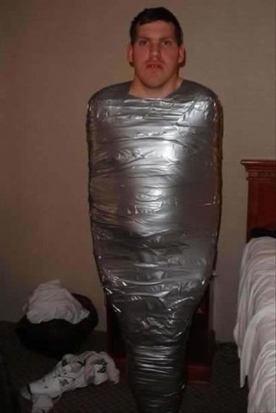 The Many Uses of Duct Tape (44 pics)
