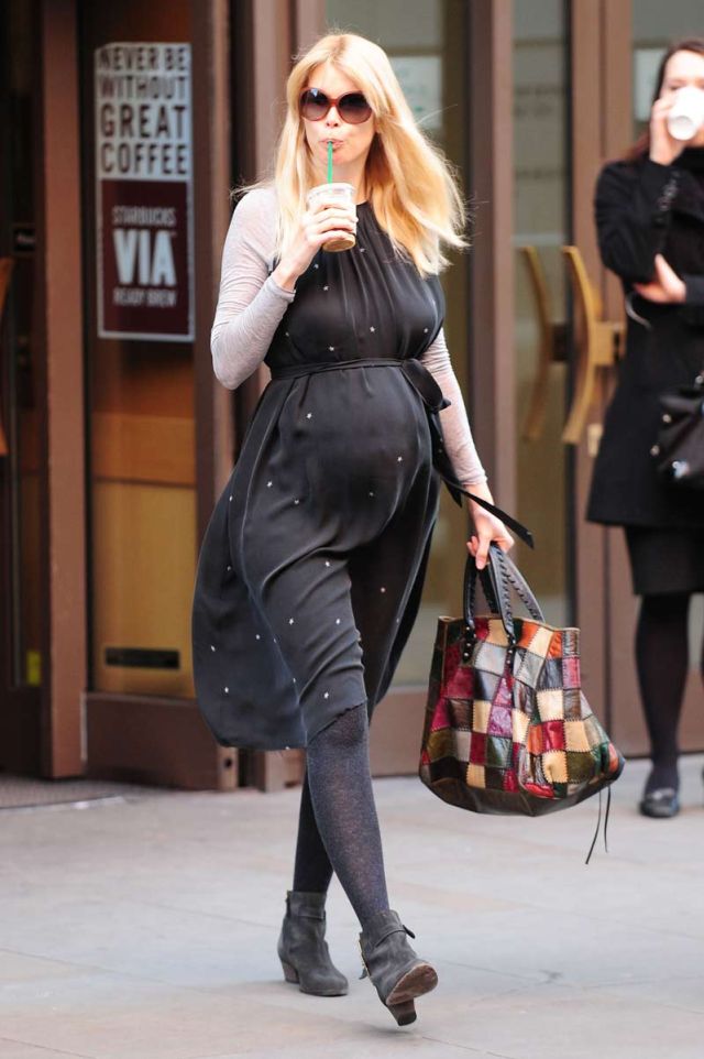 Claudia Schiffer Is Looking Great Being Pregnant (6 pics)
