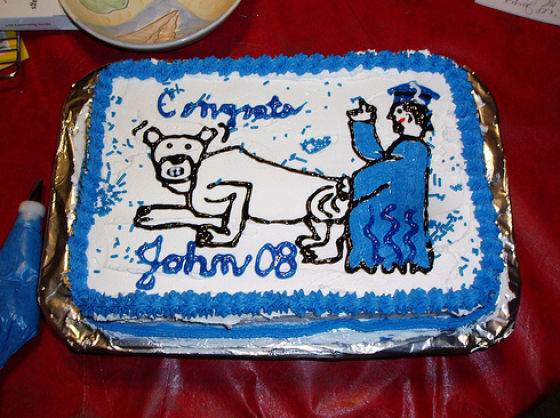 Strange Graduation Cakes (54 pics)