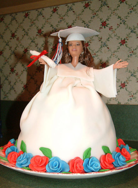 Strange Graduation Cakes (54 pics)