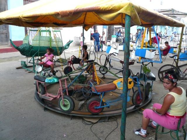 Mexican Amusement Park for Children (18 pics)