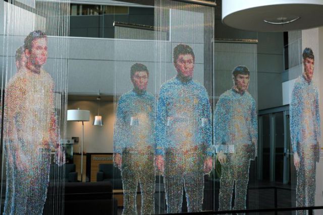 Star Trek Mirror Universe Sculpture in Washington (18 pics)