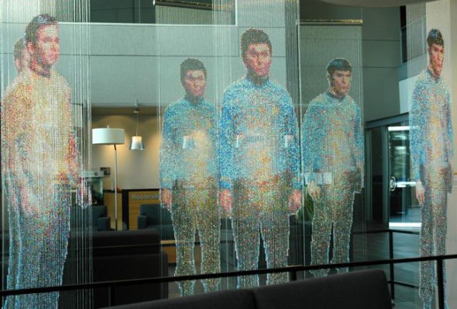 Star Trek Mirror Universe Sculpture in Washington (18 pics)