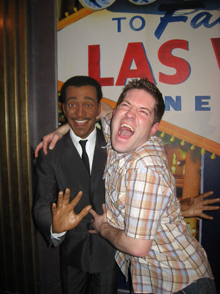 Oldie of the Day: How to Have Fun in the Waxworks Museum (26 pics)