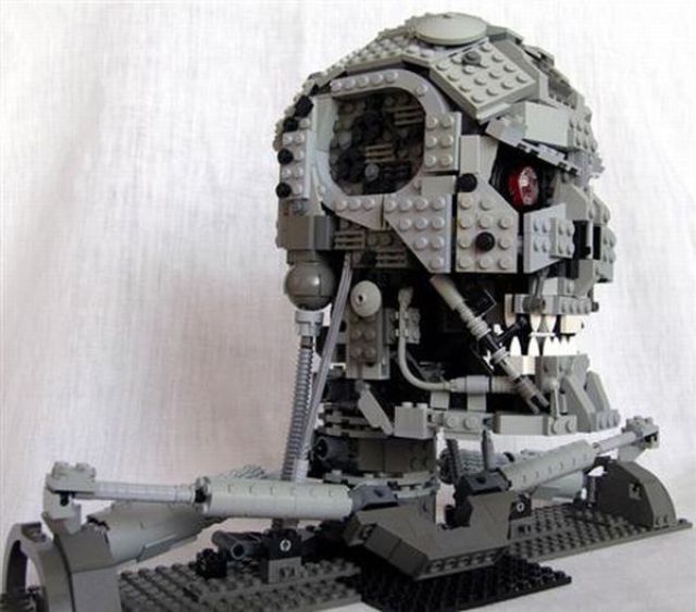 Terminator's Head Made from LEGO (7 pics)
