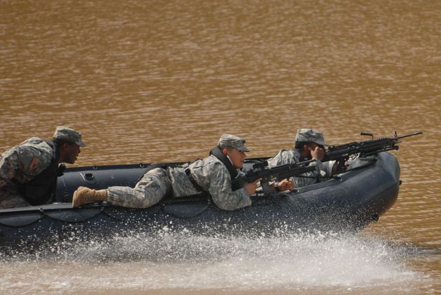 Special Forces from Different Countries in Action (54 pics)