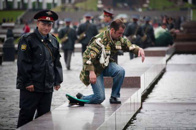 Border Guards Day in Russia: Vodka and Brawls (61 pics)