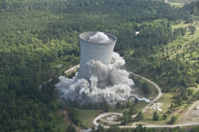 Incredible Demolition of the Colossal K Cooling Tower (9 pics)