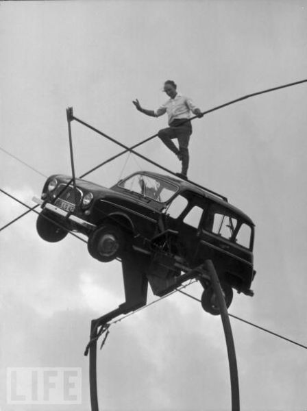 Crazy Stunts from the Past (26 pics)