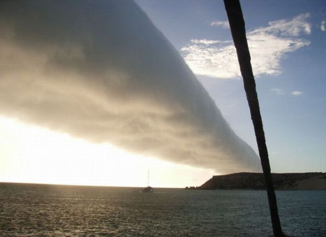 The Morning Glory Cloud Must Be the Most Beautiful Cloud (11 pics)