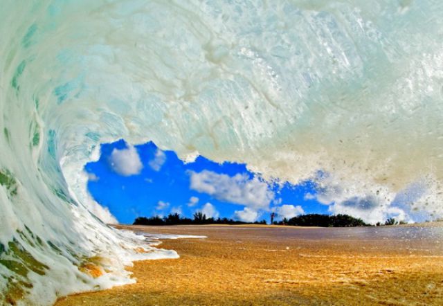 Inside a Wave (30 pics)