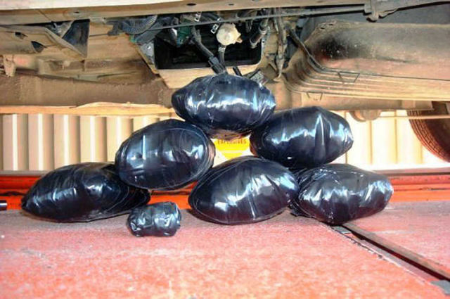 How People and Drugs Are Smuggled (27 pics)