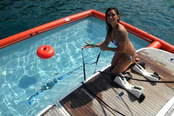 Swimming Pool for Your Yacht (11 pics)