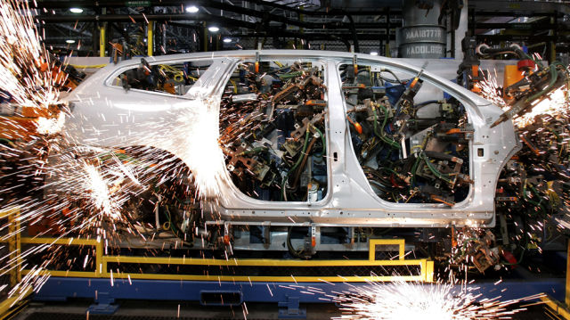 A Photo Tour at General Motors Factory (18 pics)