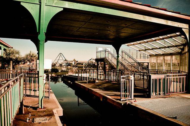 Amazing Pictures of Abandoned Amusement Park in New Orleans (54 pics)