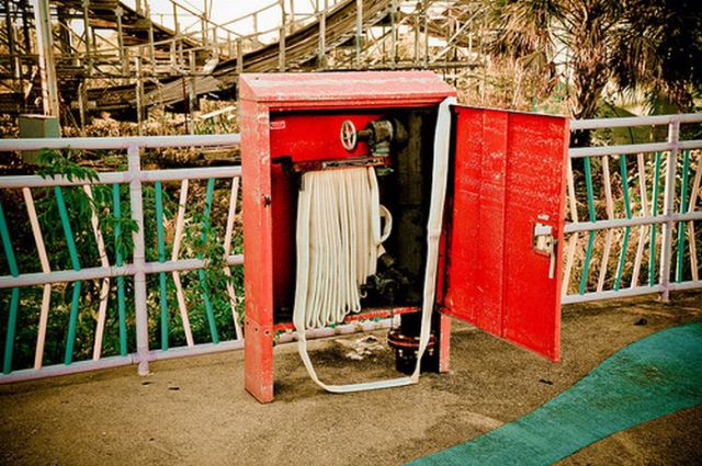 Amazing Pictures of Abandoned Amusement Park in New Orleans (54 pics)