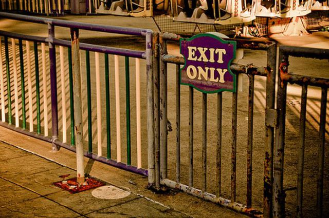 Amazing Pictures of Abandoned Amusement Park in New Orleans (54 pics)