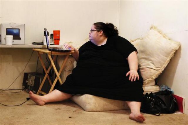 Woman Decides to become the world’s Fattiest. Part 2 (18 pics)